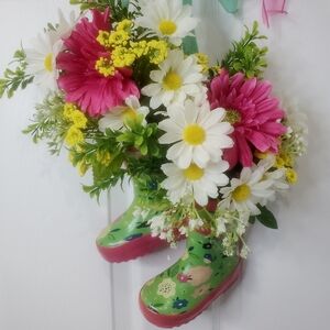 Floral Green Rain Boots with Pink Trim Doorhanger